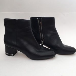 Black leather Michael Kors boots w chain on heel